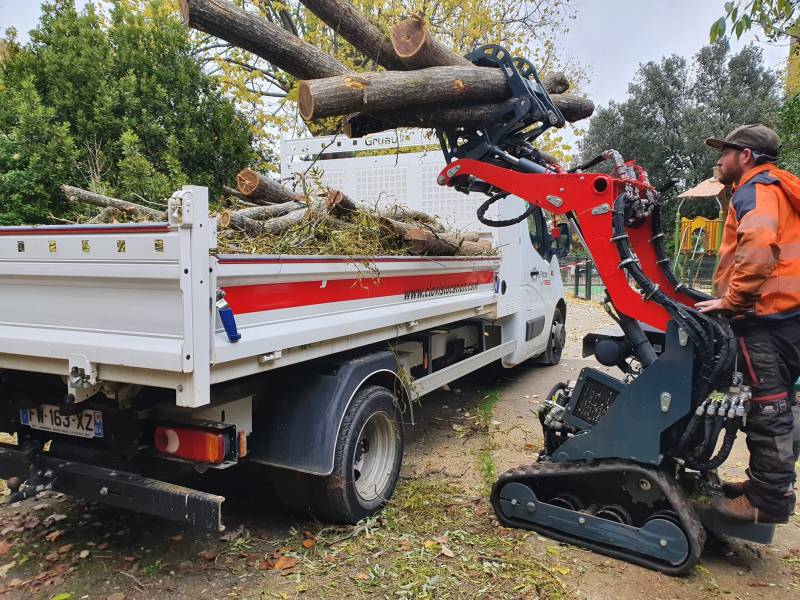 microbull avec pince à branches haute garonne